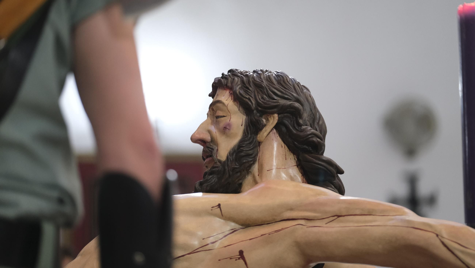 La Legión custodia el Cristo de la Buena Muerte en la Semana Santa de El Parador 2025