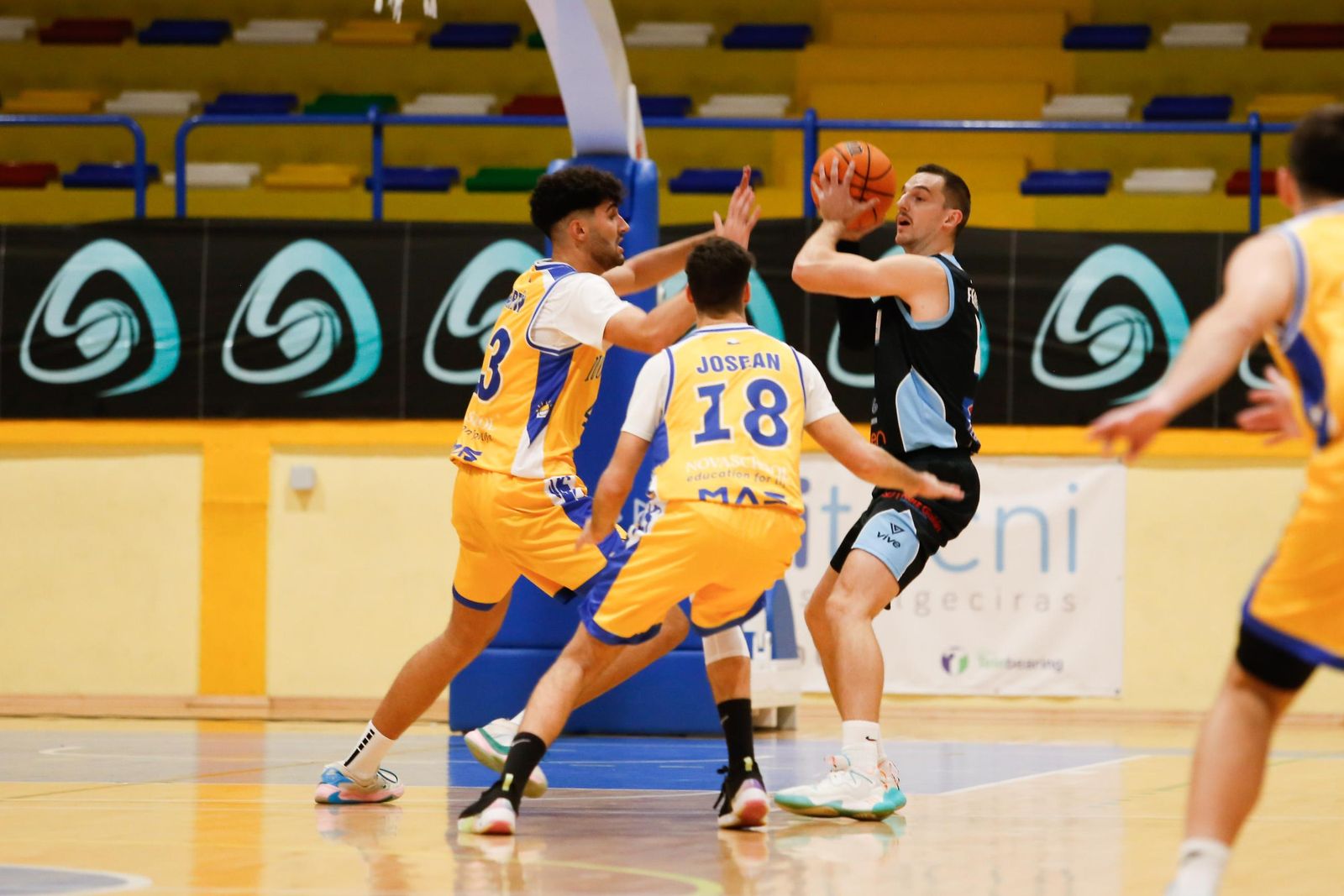 Las fotos del ULB-Novaschool de la Tercera FEB