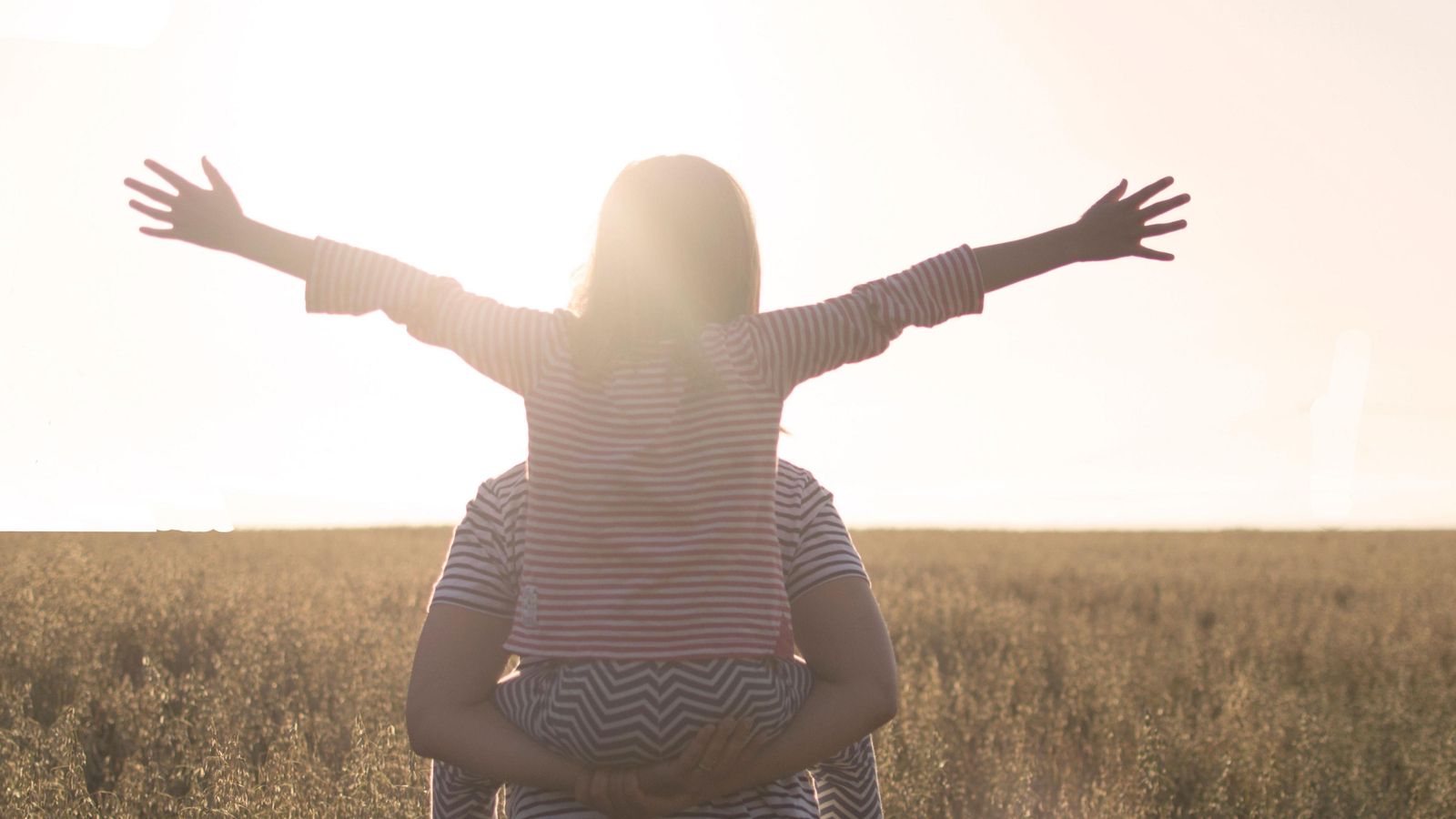 "Llevar a hombros" de las expresiones españolas con más variantes repartidas por el país