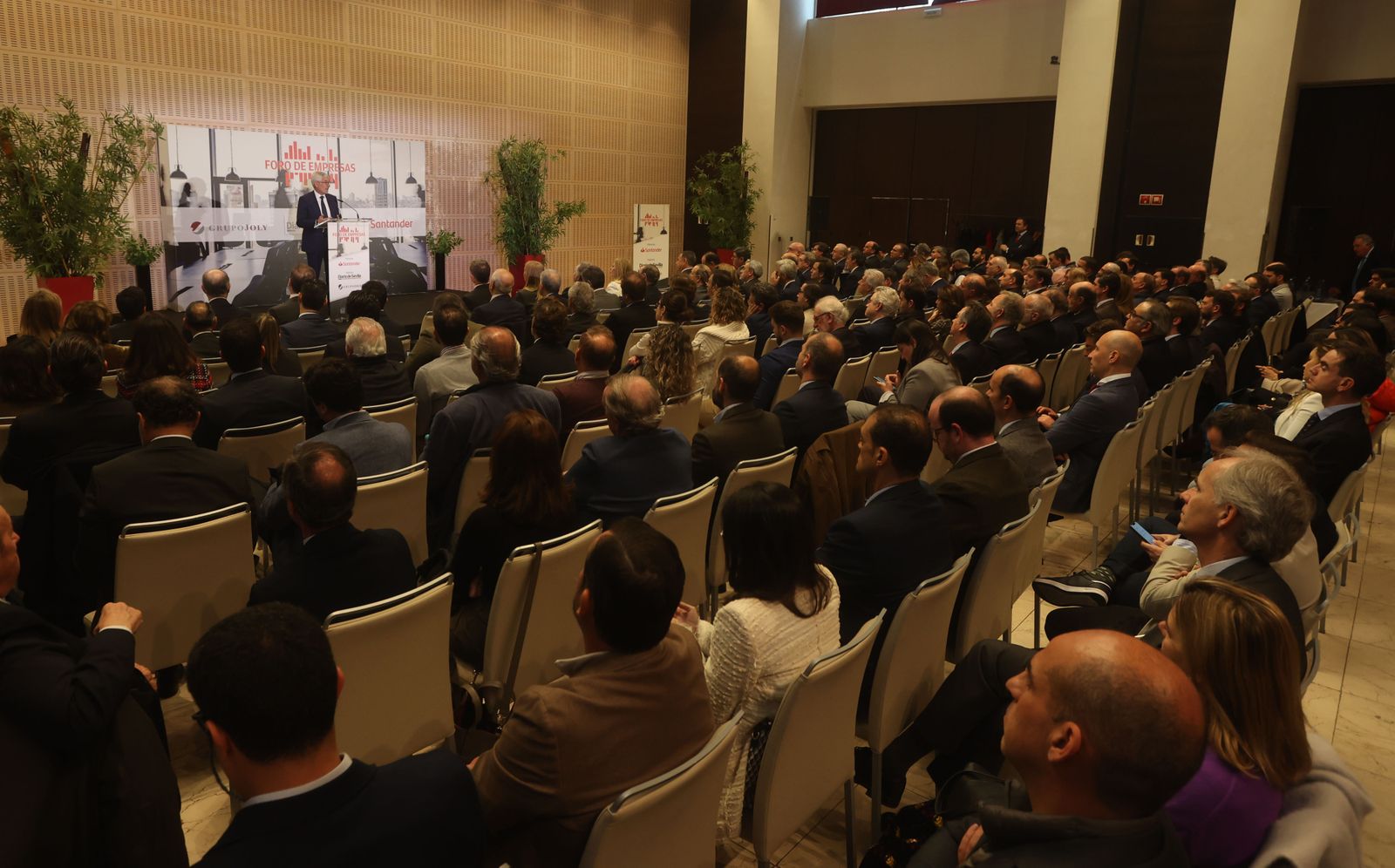 FORO EMPRESAS BANCO SANTANDER.Carolina España, consejera economía