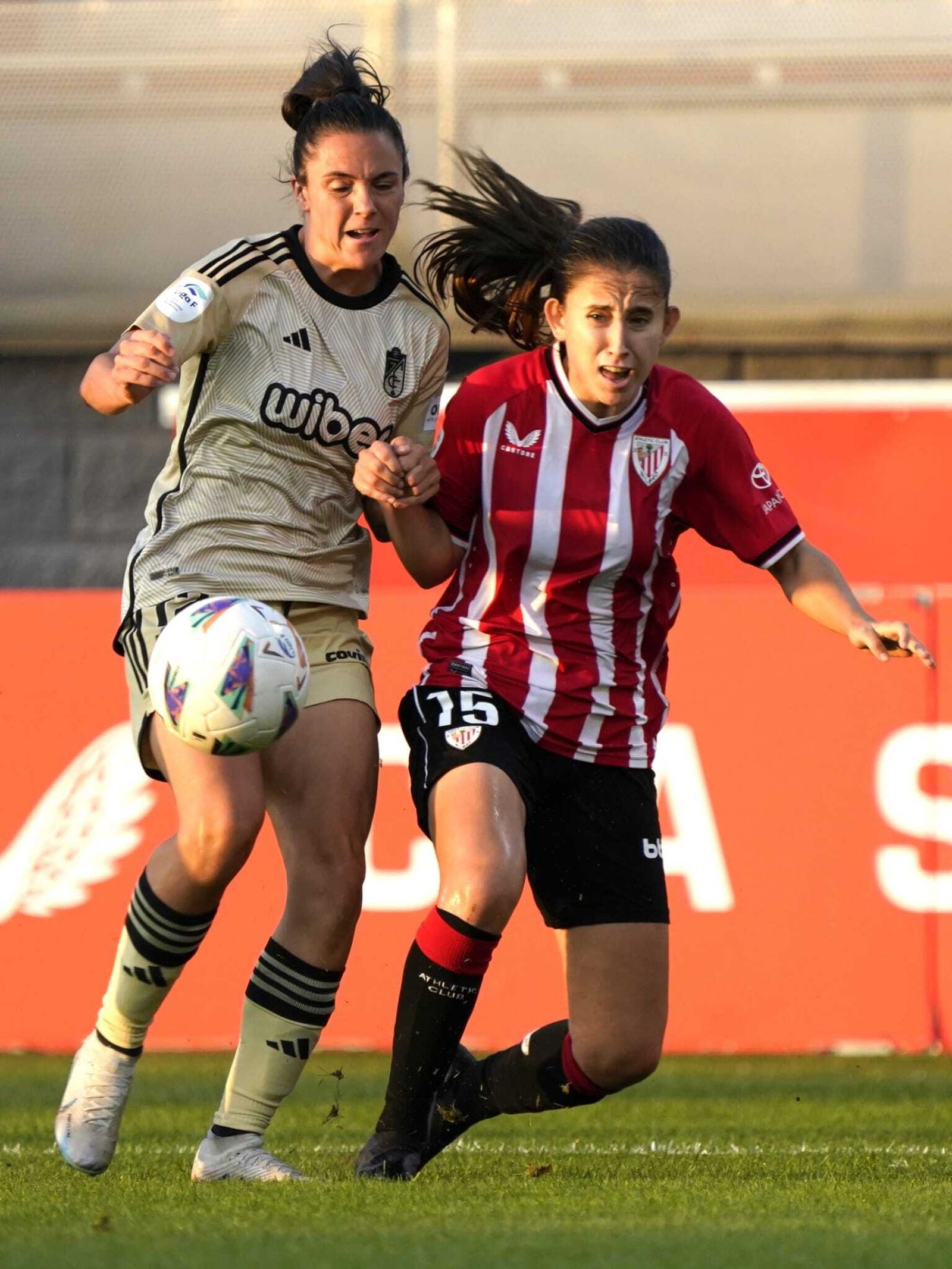 Una acción del partido jugado en Lezama