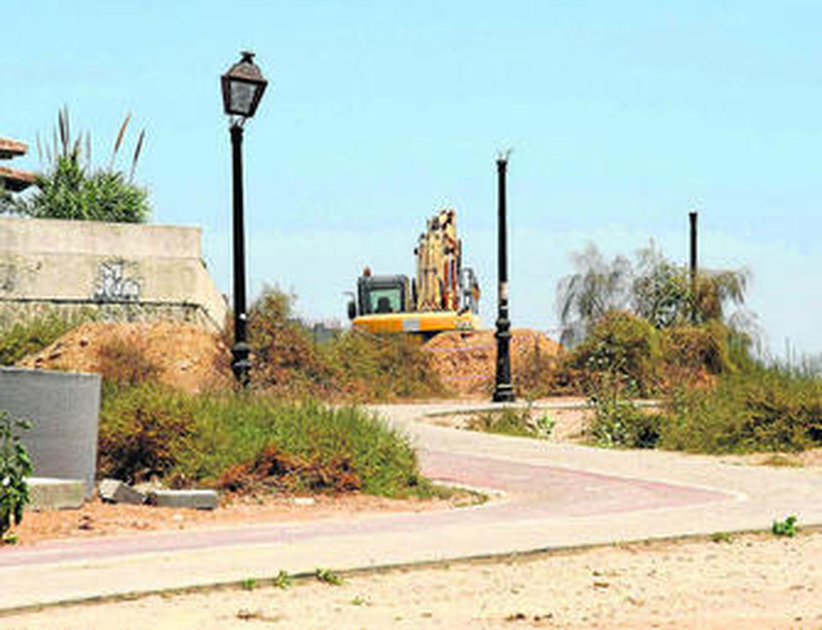 Una imagen de la intervención realizada en el paseo de Fuerte Ciudad para reparar el colector de Apemsa.
