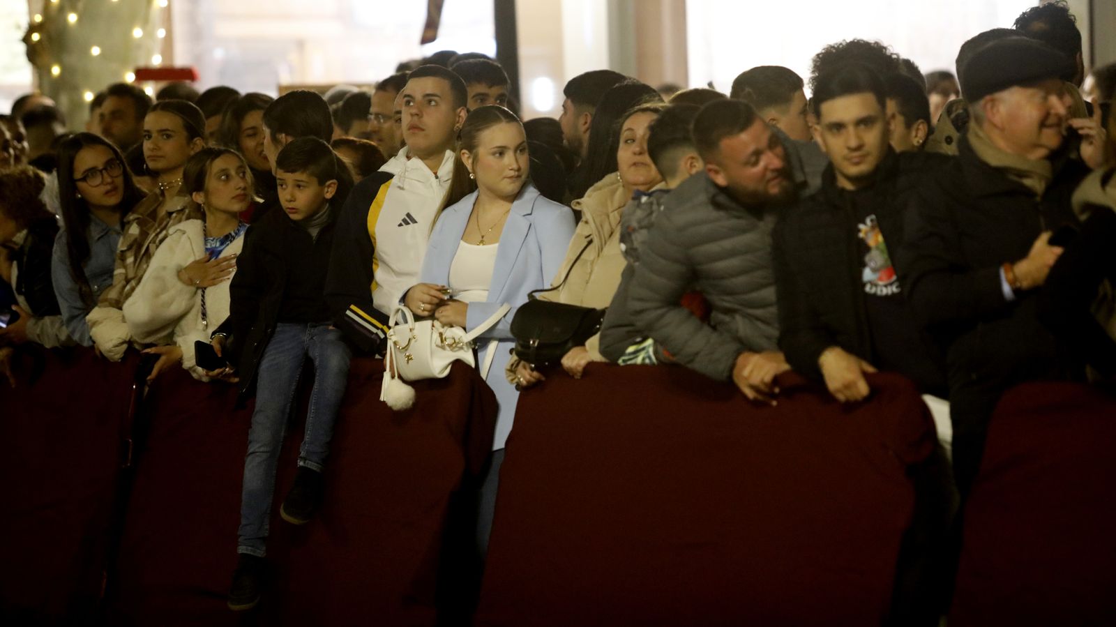 Fotos del Jueves Santo en La Línea: Perdón y la Salud, Gran Poder y Angustias