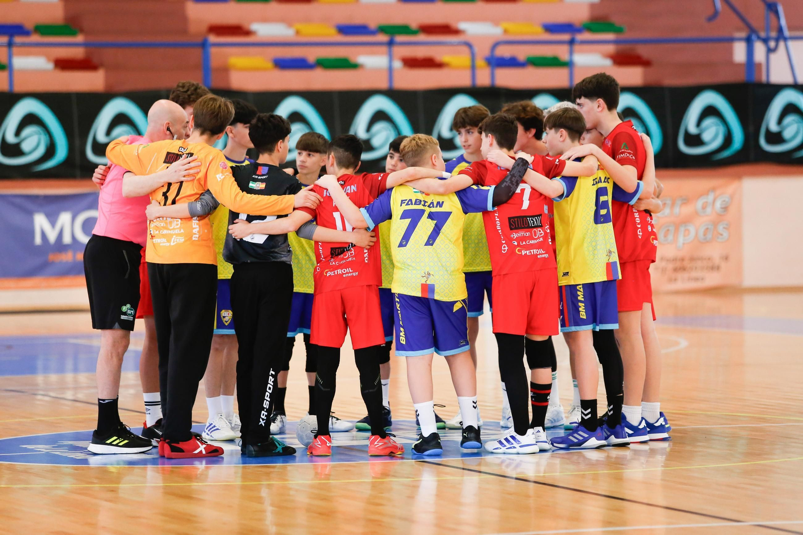 Las fotos de los cuartos de final del Campeonato de Andalucía infantil masculino de balonmano en La Línea