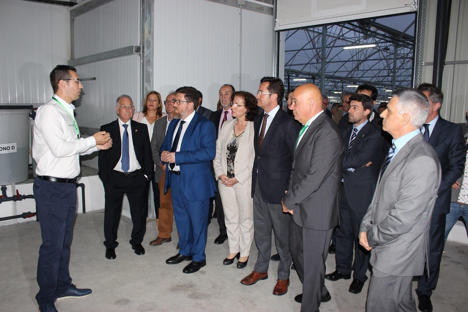 Las autoridades, en la inauguración de El Plantel Semilleros