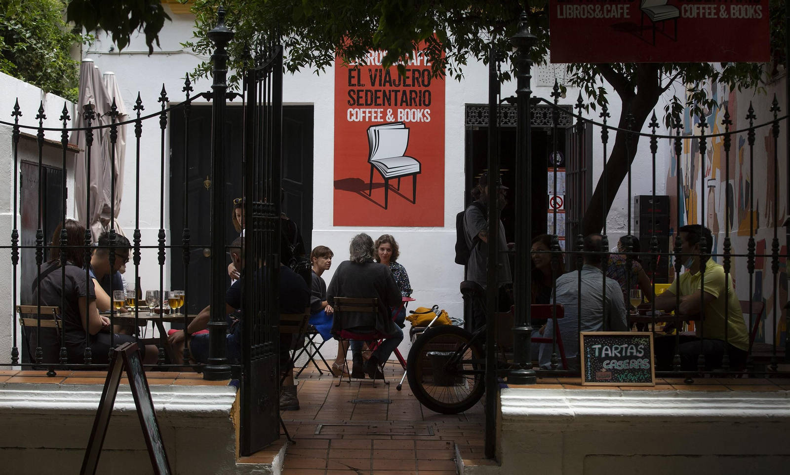 Coronavirus en Sevilla: Las terrazas de los bares en la fase 1