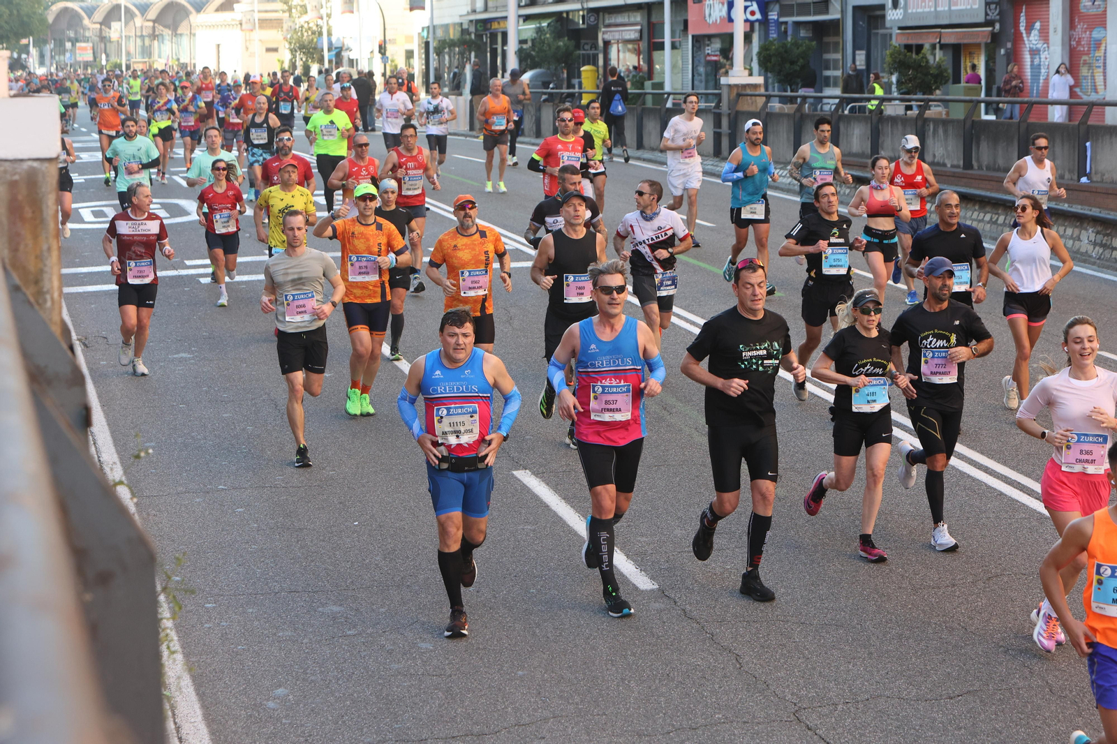 Búscate en la Zurich maratón de Sevilla