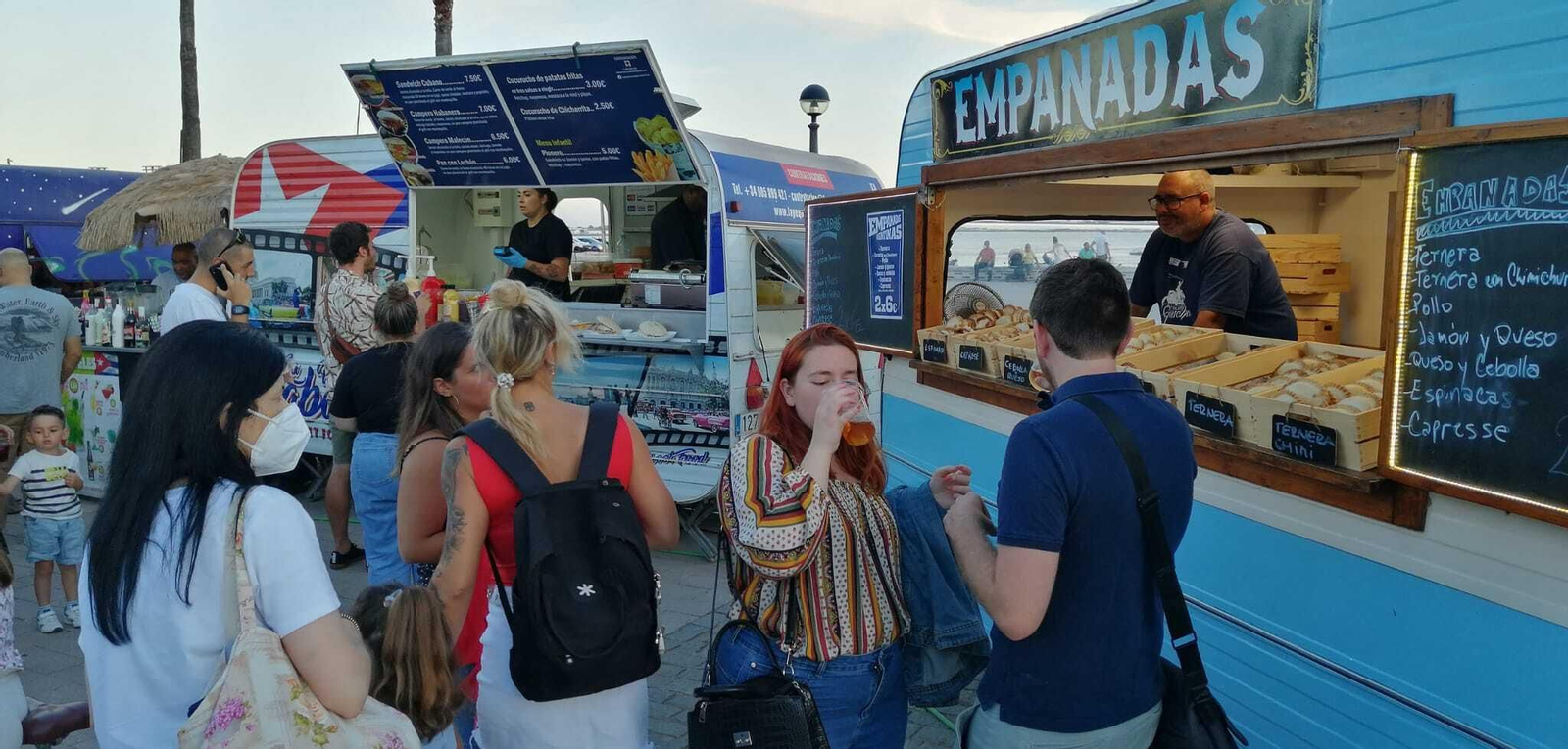 Catorce Food Trucks ofrecerán comidas de diferentes países del mundo en Algeciras