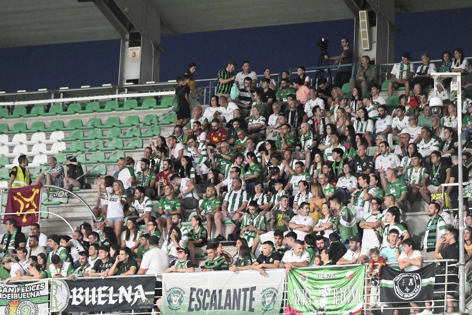 Las mejores fotos del ambiente en El Arcángel para el Córdoba CF - Racing de Santander