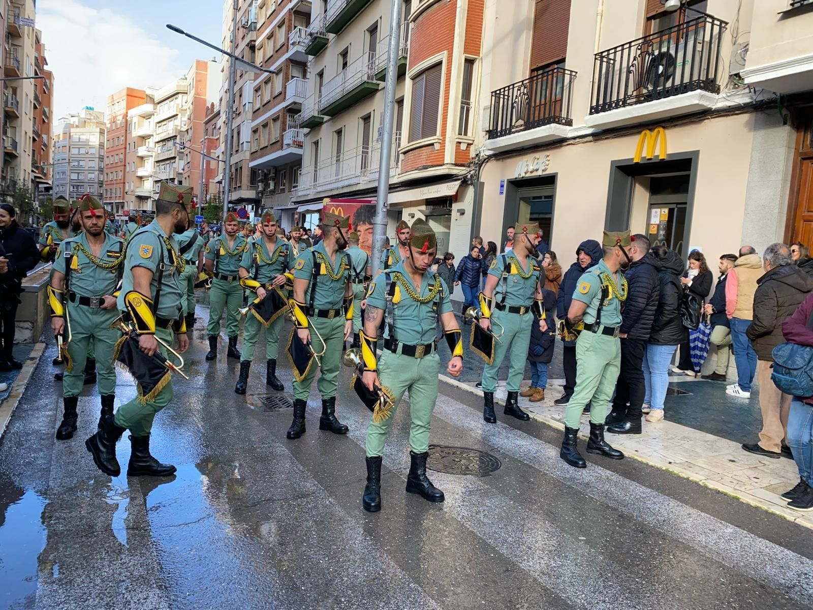 En imágenes: La Legión en las calles y la Buena Muerte en la Catedral