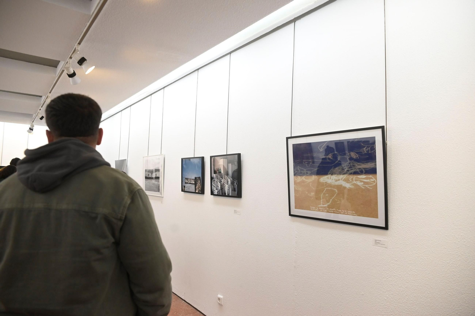 La exposición de fotografía del alumnado de la Escuela de Arte Mateo Inurria, en imágenes