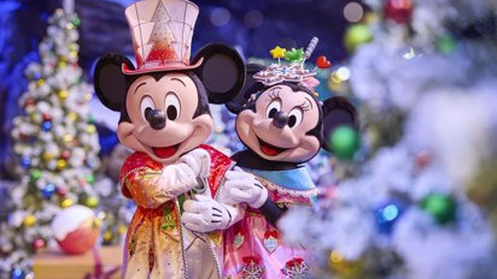 Mickey y Minnie por Navidad