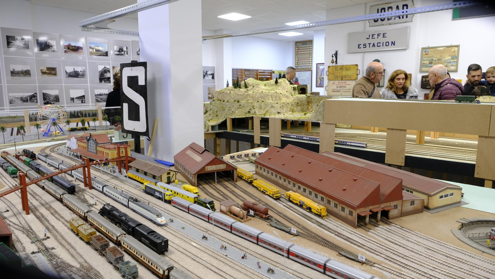 Jornada de puertas abiertas de la Asociación de Amigos del Ferrocarril de Almería (ASAFAL), en imágenes