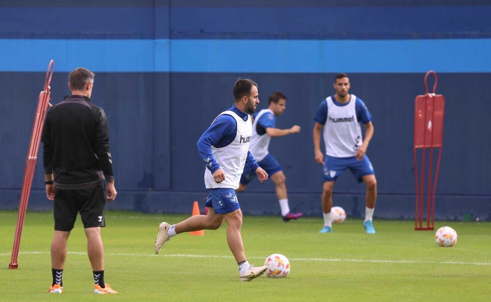 Galería: El Málaga CF ya apunta al Peña Deportiva