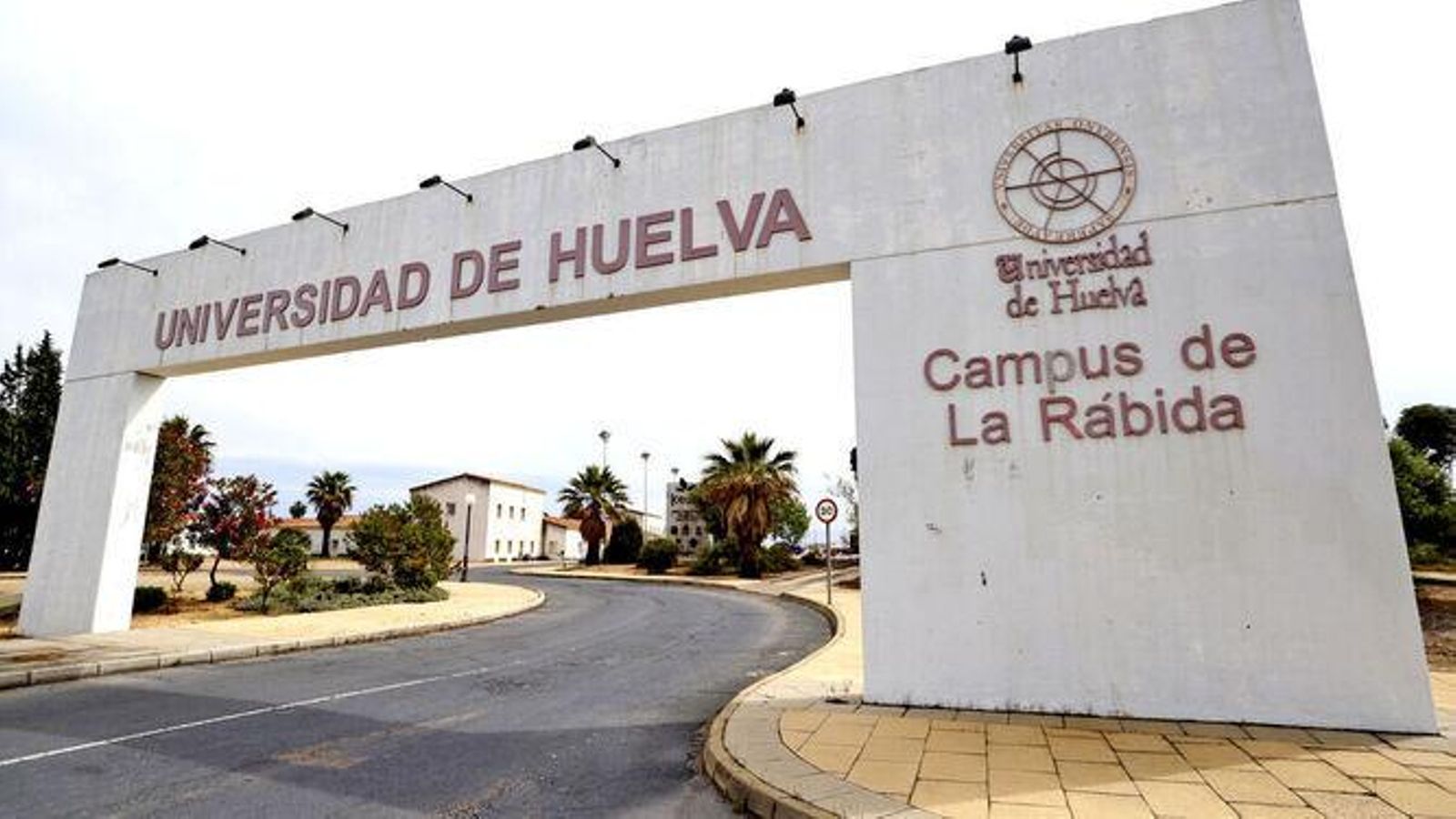 Entrada del Campus de La Rábida de la Universidad de Huelva.