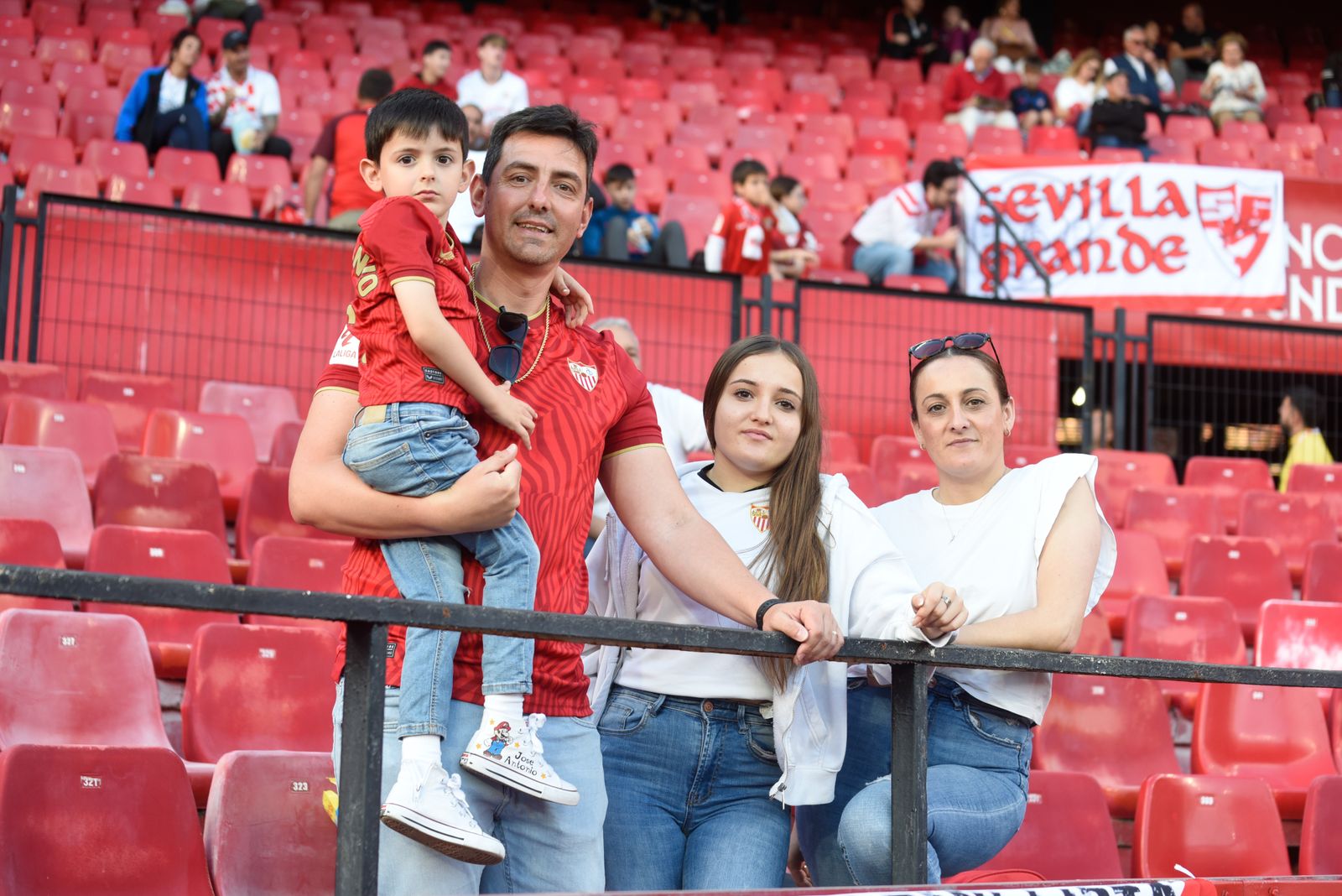 Búscate en el Sevilla FC - Granada CF