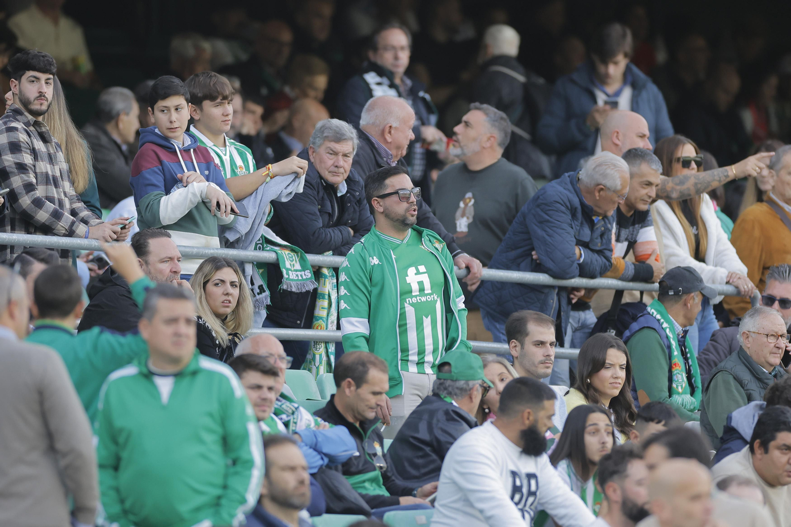 Búscate en las fotos del Betis-Real Madrid
