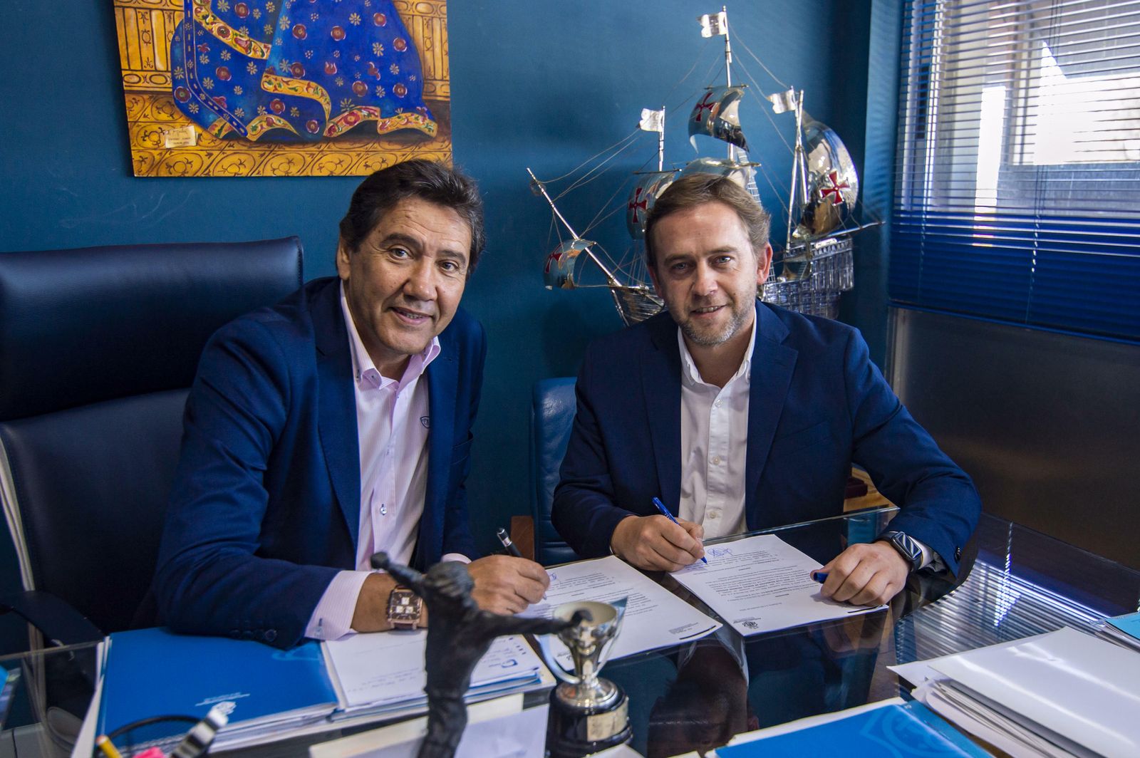Manuel Zambrano y David Mallada, en la firma del convenio.