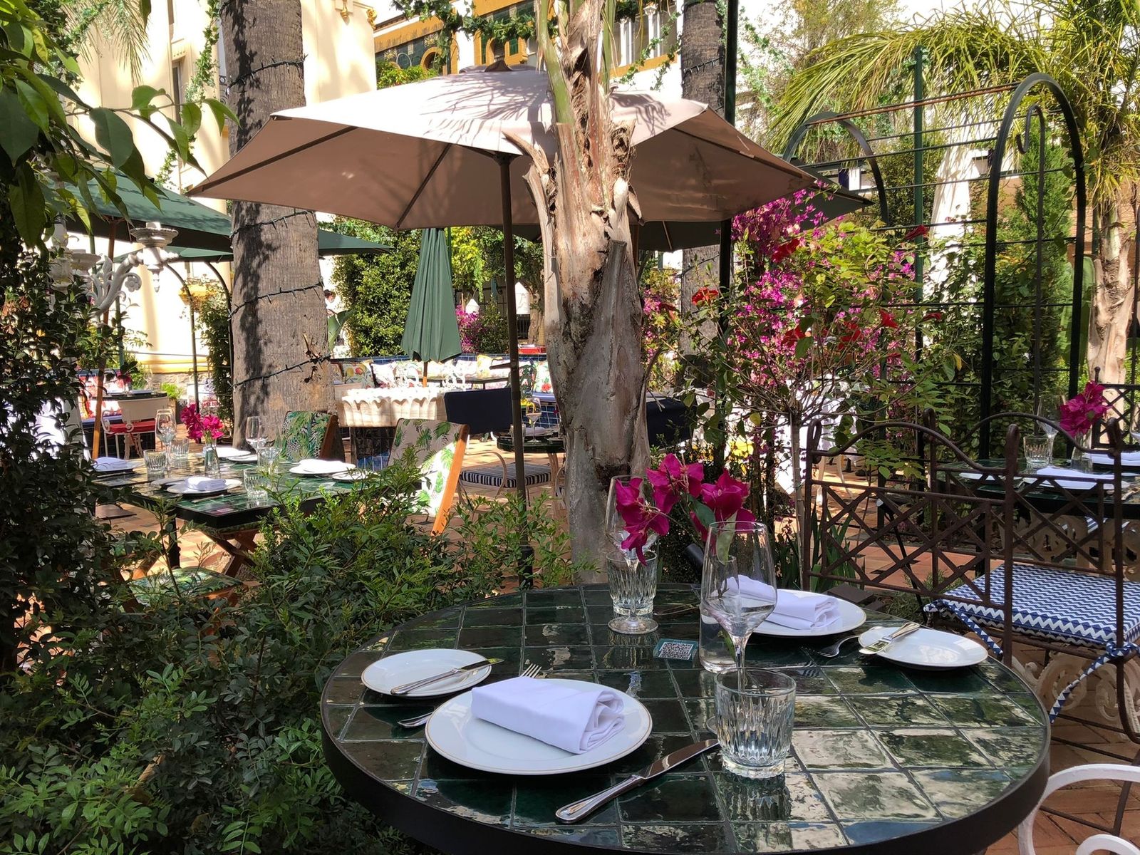 Exterior del restaurante en el que se sirven almuerzos y cenas.