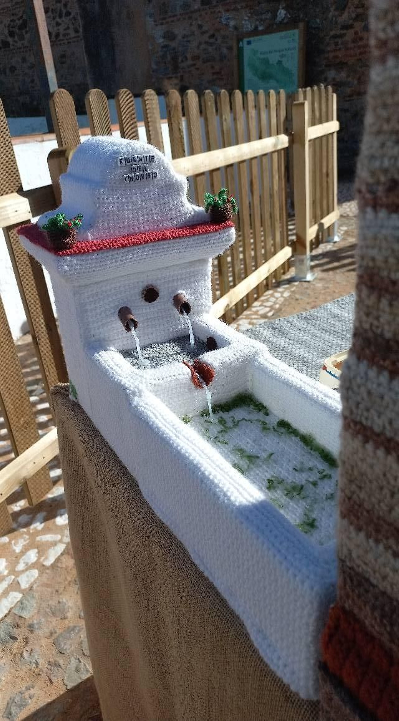 El pueblo de Huelva que se viste de croché por Navidad