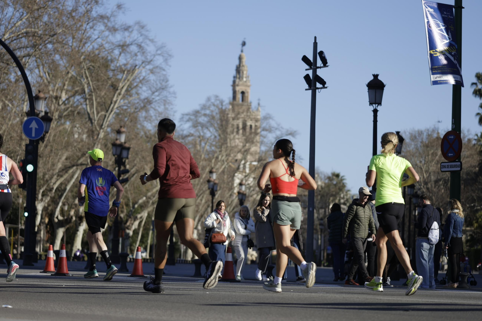 Búscate en el Zurich Maratón de Sevilla 2025
