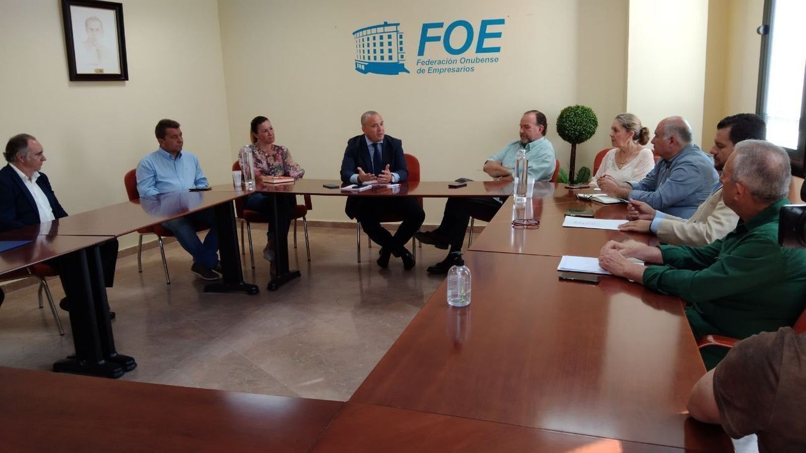Reunión de los candidatos de Ciudadanos con el presidente de la FOE, José Luis García-Palacios.