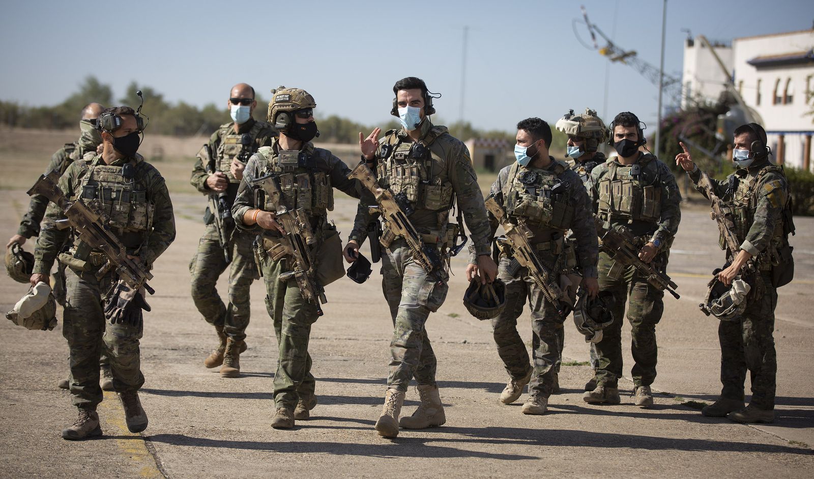 Entrenamiento del Ejército en el río Guadalquivir