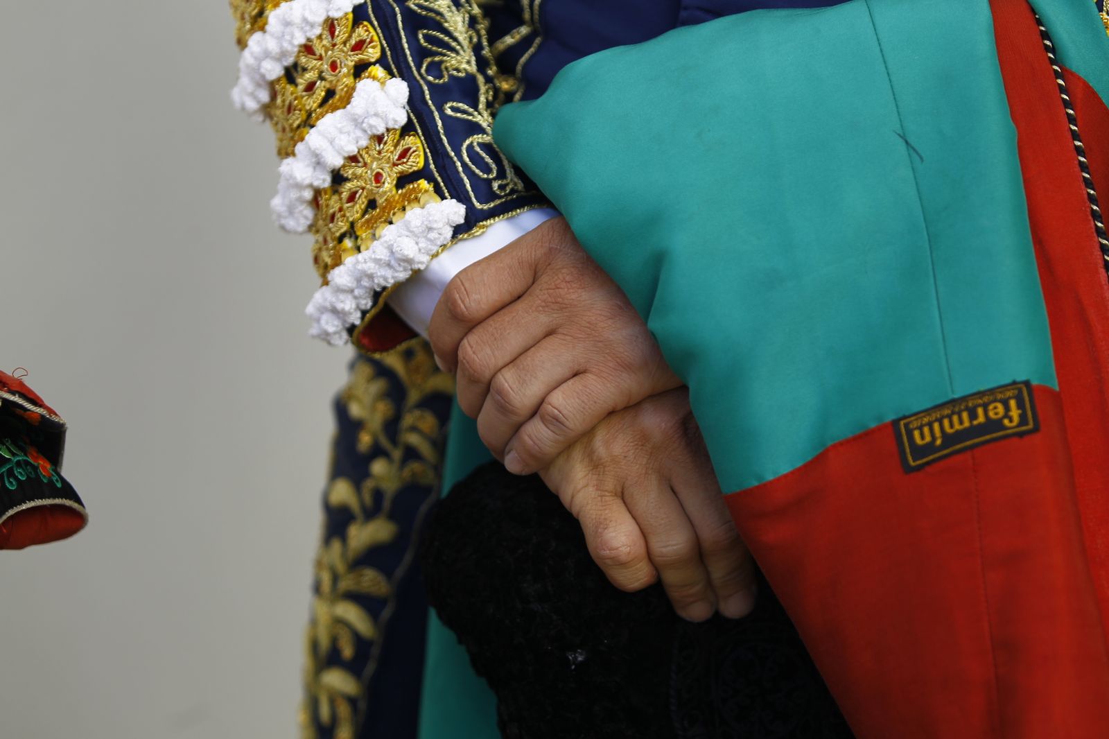 Imágenes del 'ambiente' en la corrida de toros de la Feria de Almería, con los diestros Morante de la Puebla, El Juli y Tomás Rufo