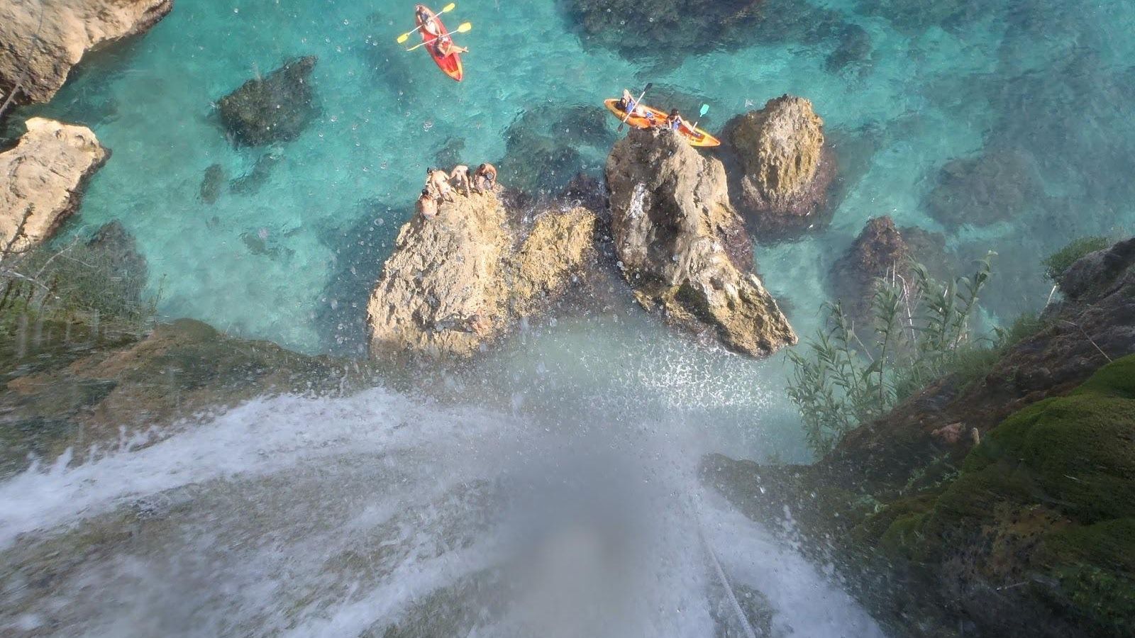 La playa de Maro es especialmente hermosa.