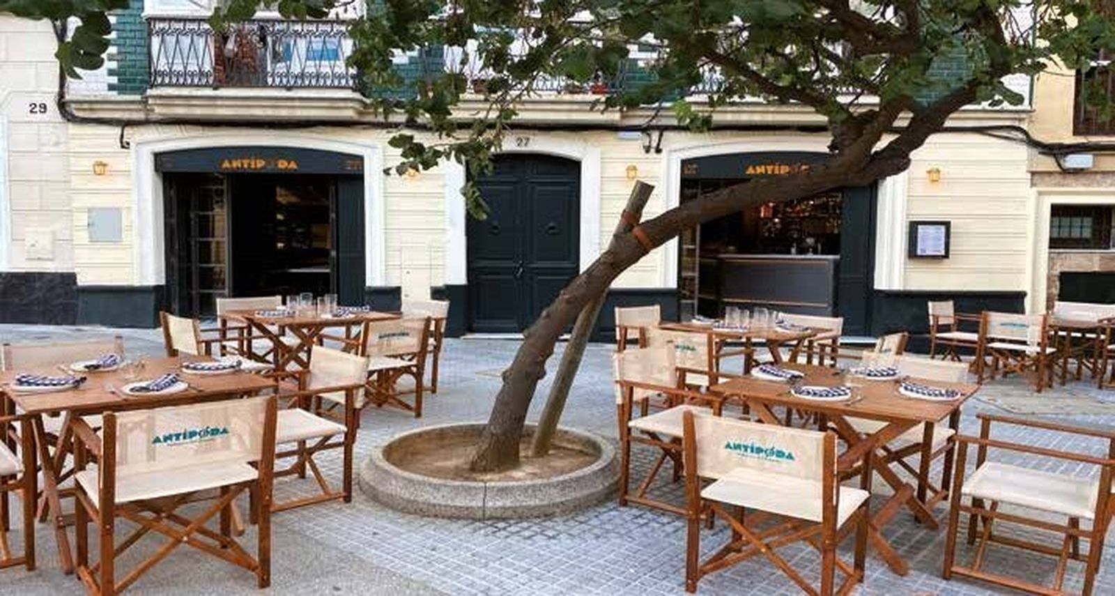 Este restaurante dispone de una amplia terraza.