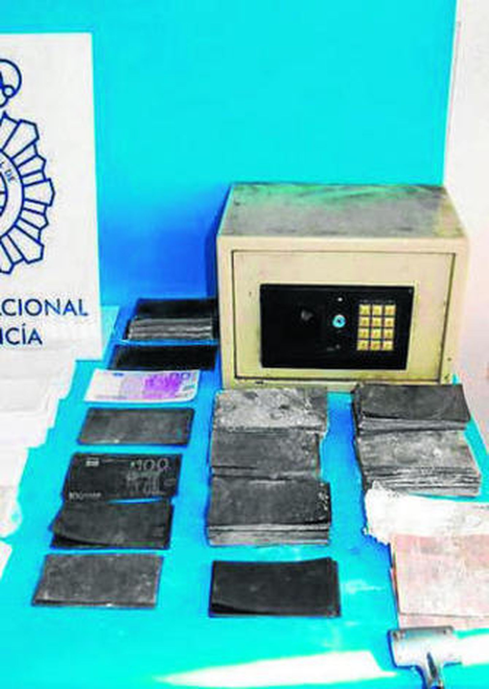 Efectos intervenidos por la Policía.