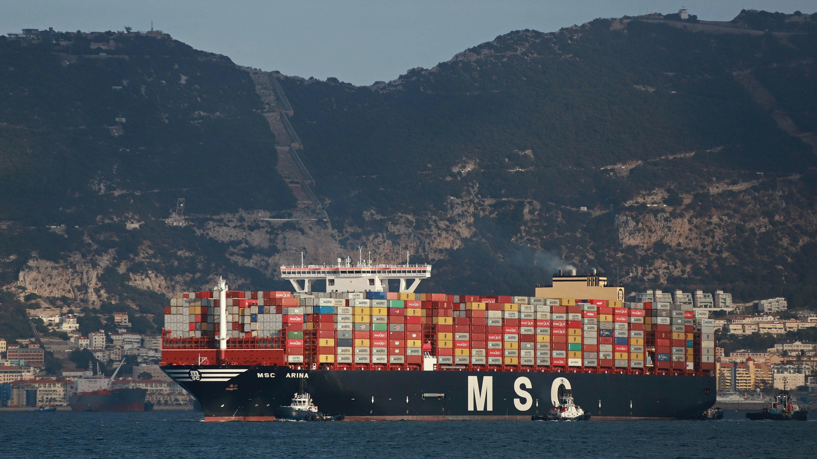 Las mejores fotos de la llegada del MSC Arina al puerto de Algeciras