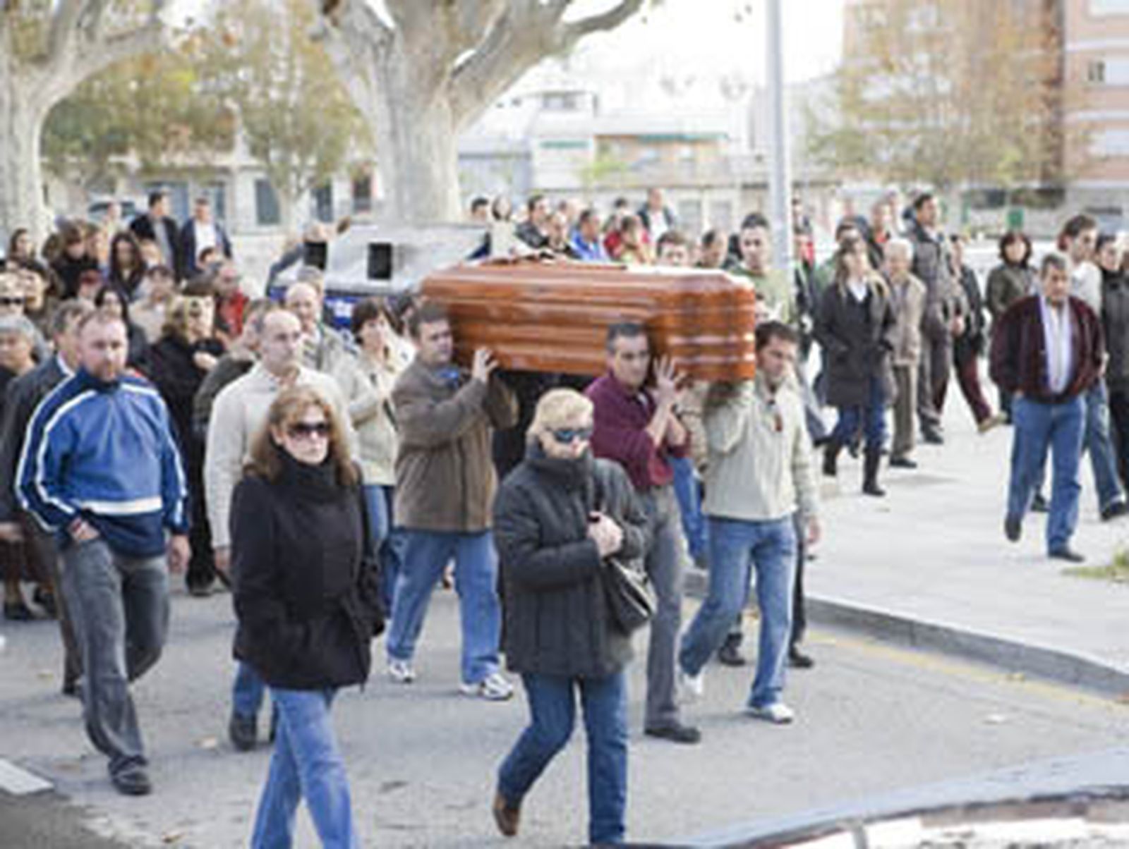 Motril llora a tres de las víctimas de los accidentes de la N-323