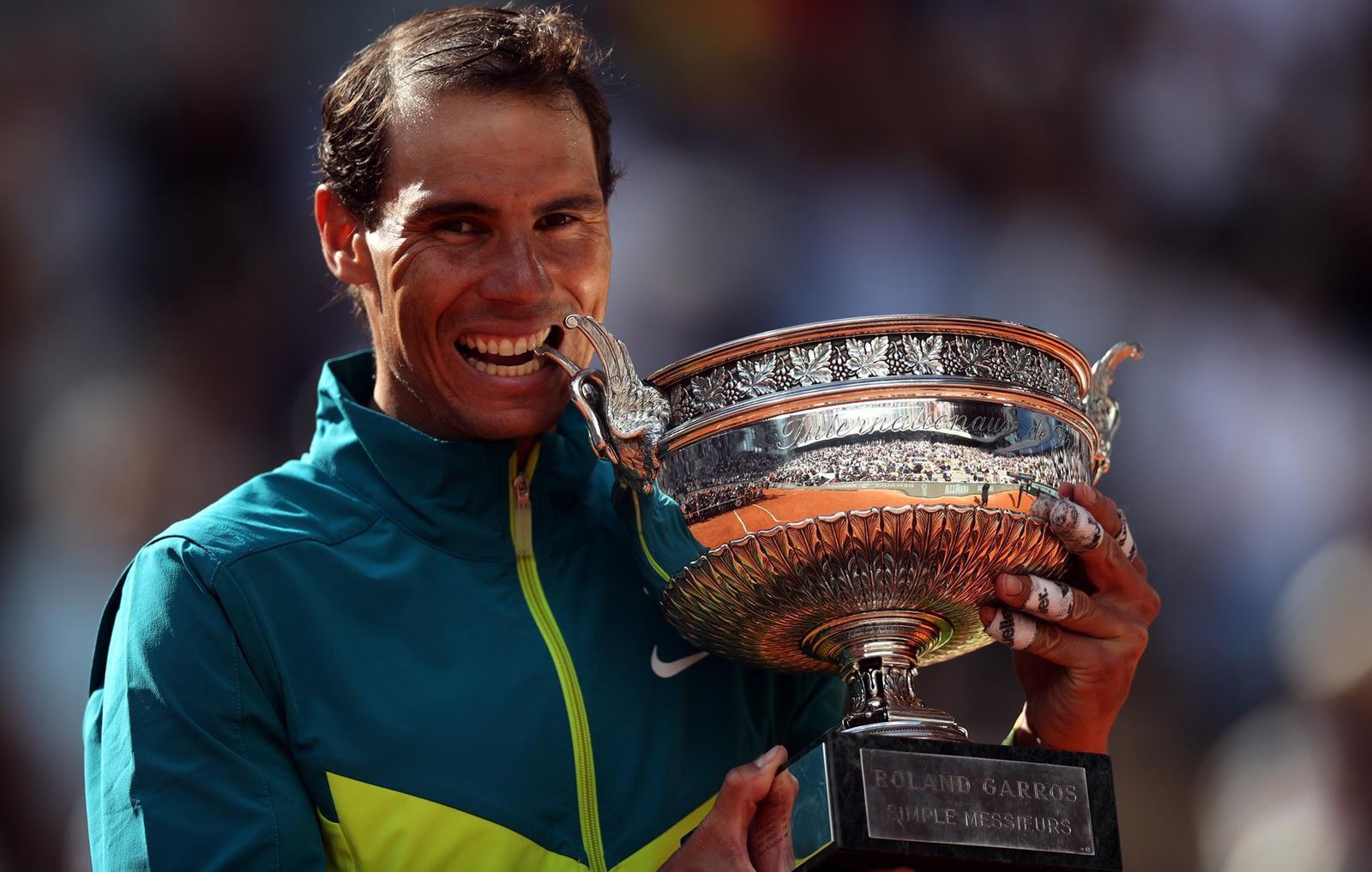 Nadal muerde la Copa de los Mosqueteros