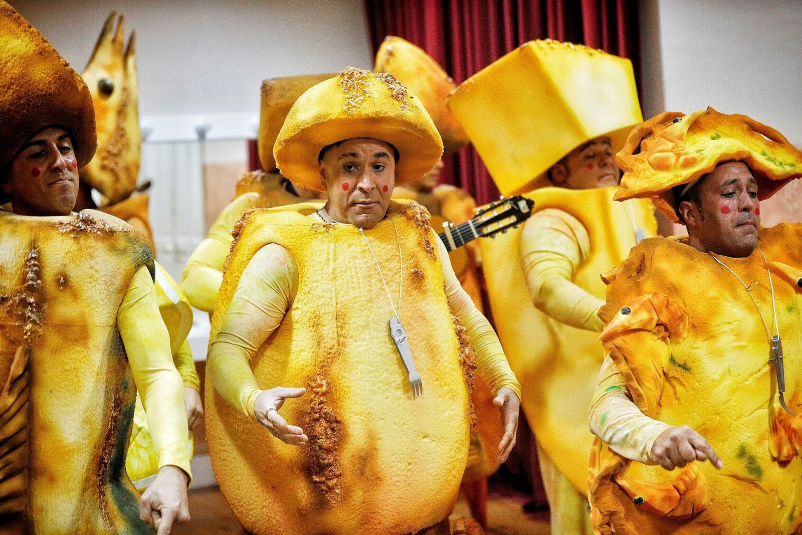 Chirigota ' Me tienes frito'