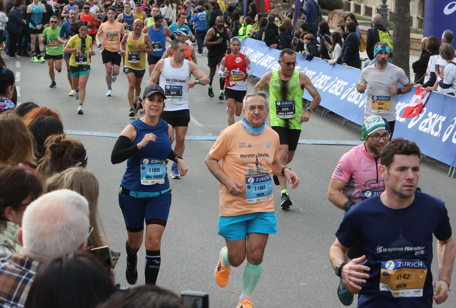 Búscate en la maratón de Sevilla 14