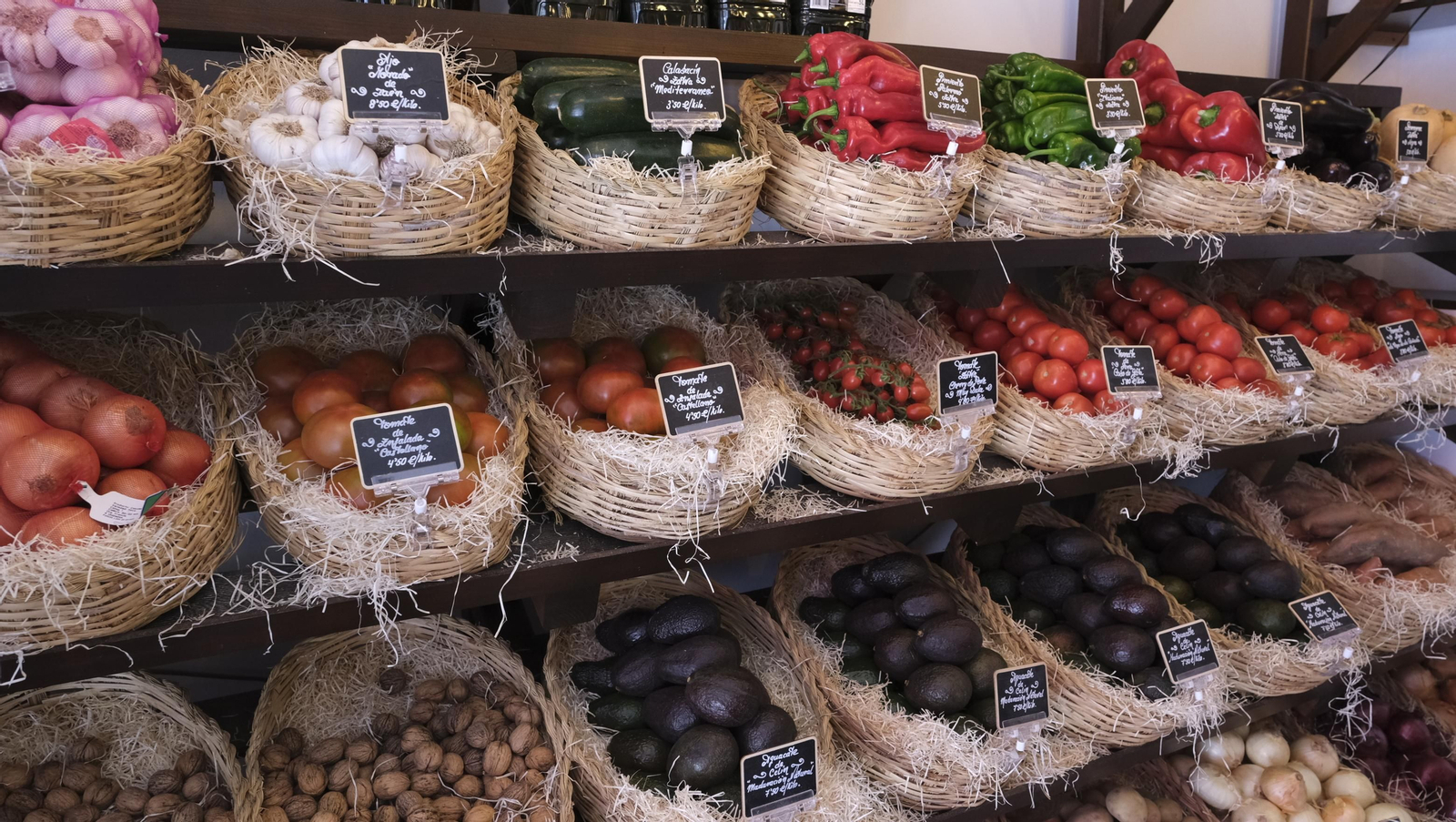 Cuatro fruterías de Almería con sabor a huerto