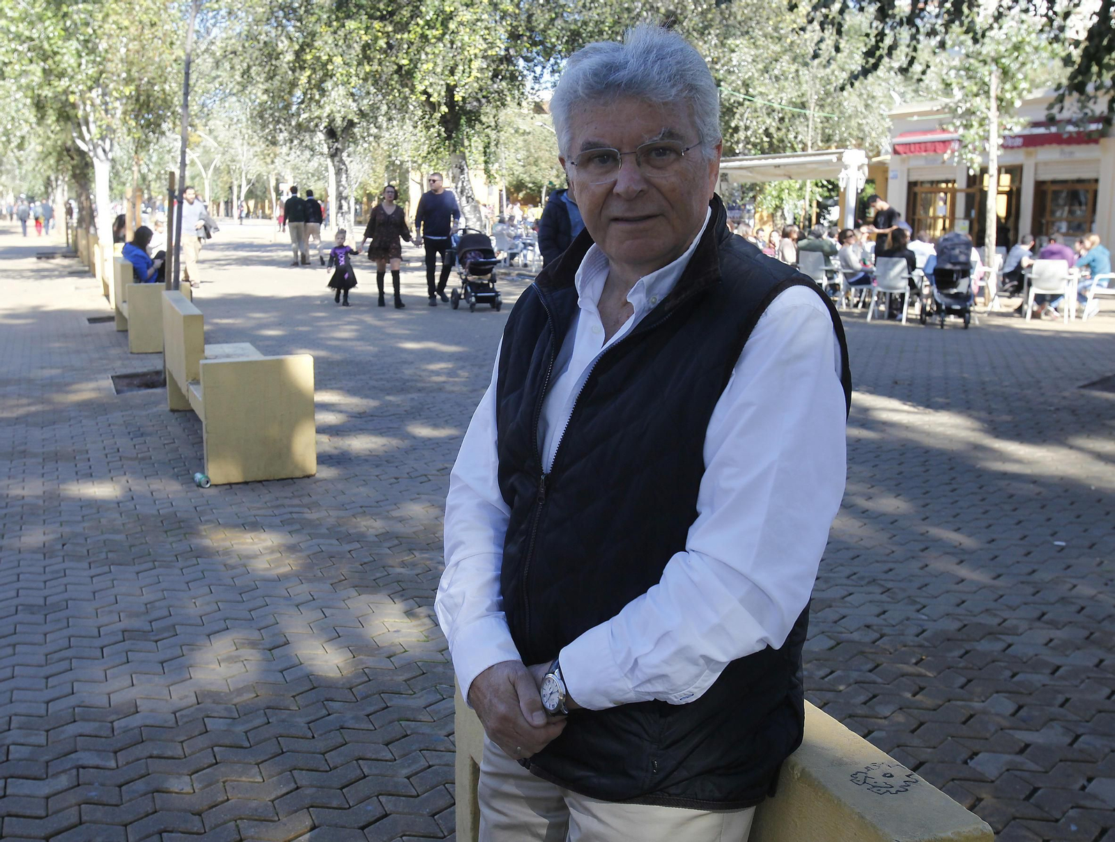 Juan Antonio Martínez Troncoso, en la Alameda de Hércules.