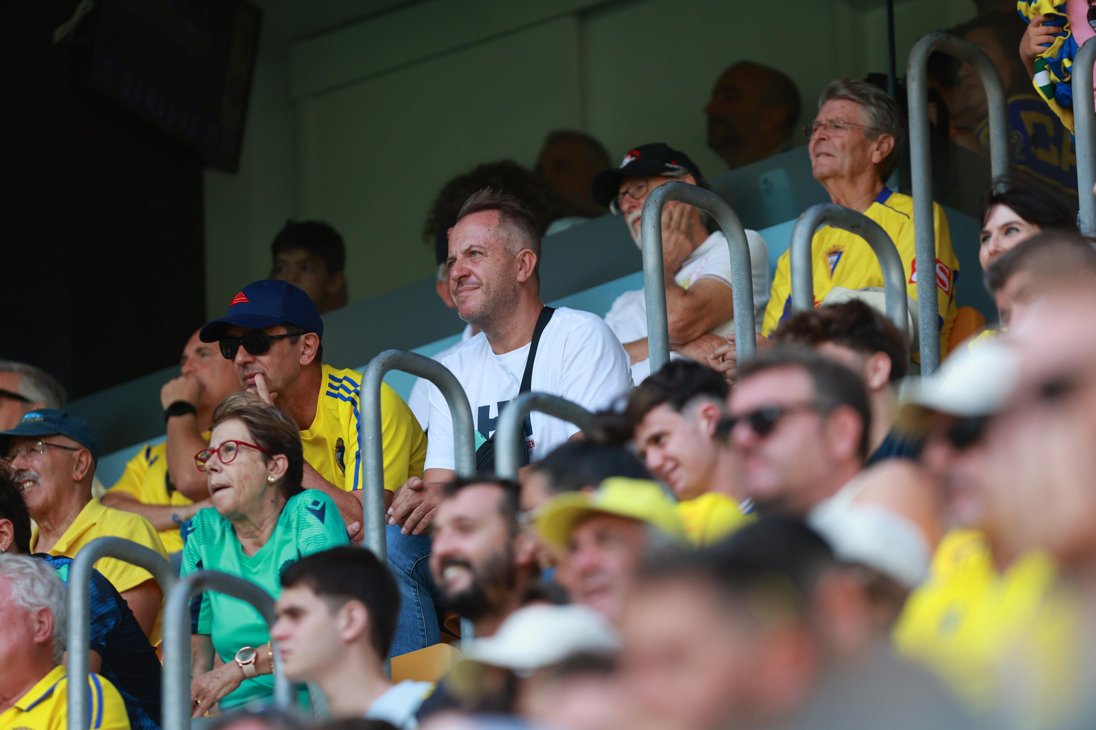 Búscate en las imágenes del Cádiz CF-Girona