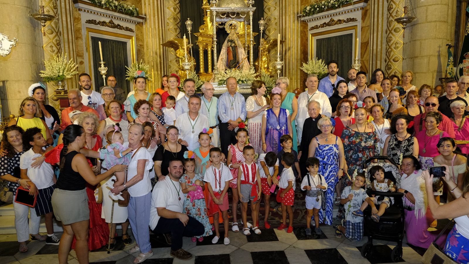 La ofrenda a la Virgen del Mar en imágenes