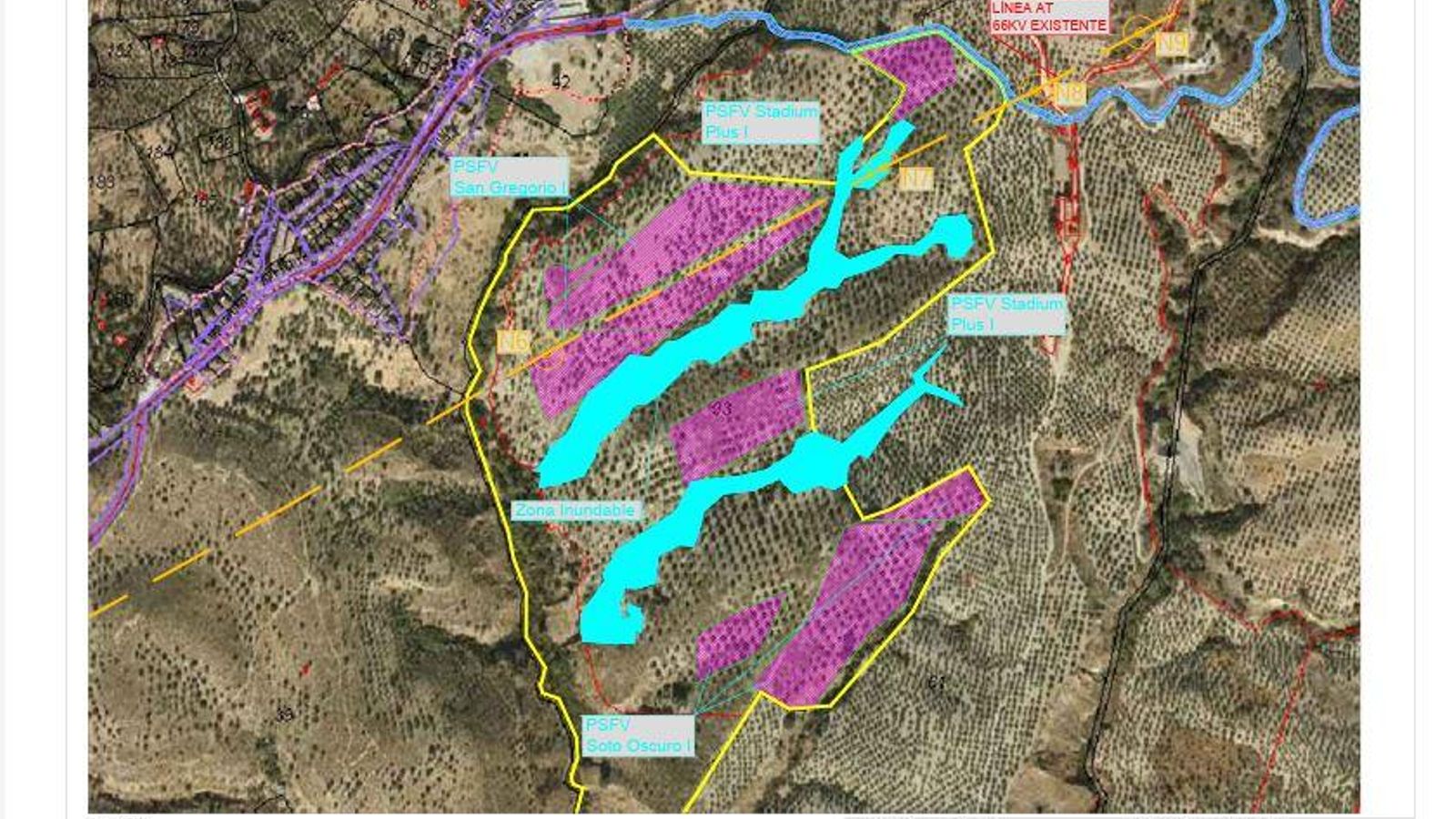 Plano de las tres plantas (rosa) junto a zonas inundables de la parcela (azul)