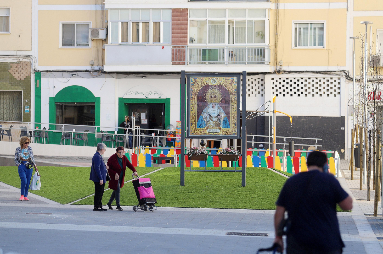Barrio a Barrio: Imágenes de la Barriada de Los Dolores