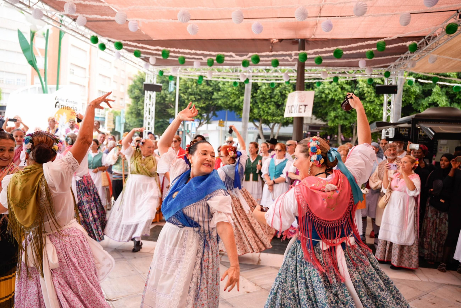 En imágenes: así es la indumentaria tradicional de Almería