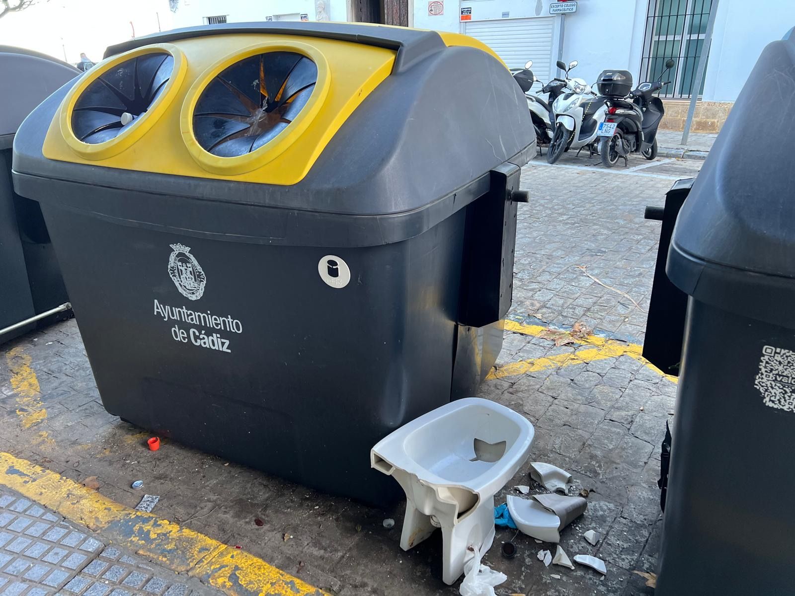 Cádiz ciudad de salvajes