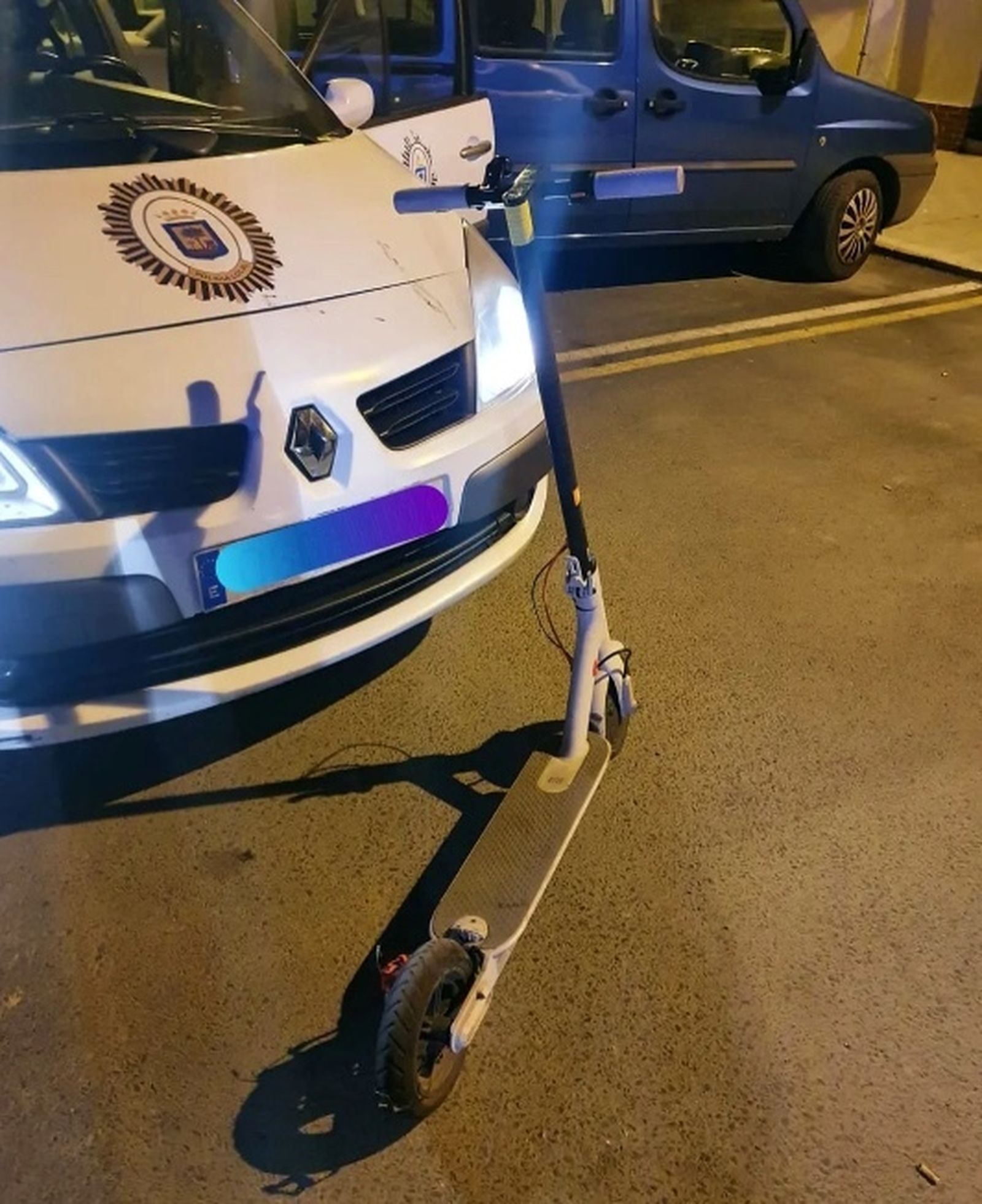 Imagen del patinete interceptado por la Policía Local difundido en sus redes sociales.