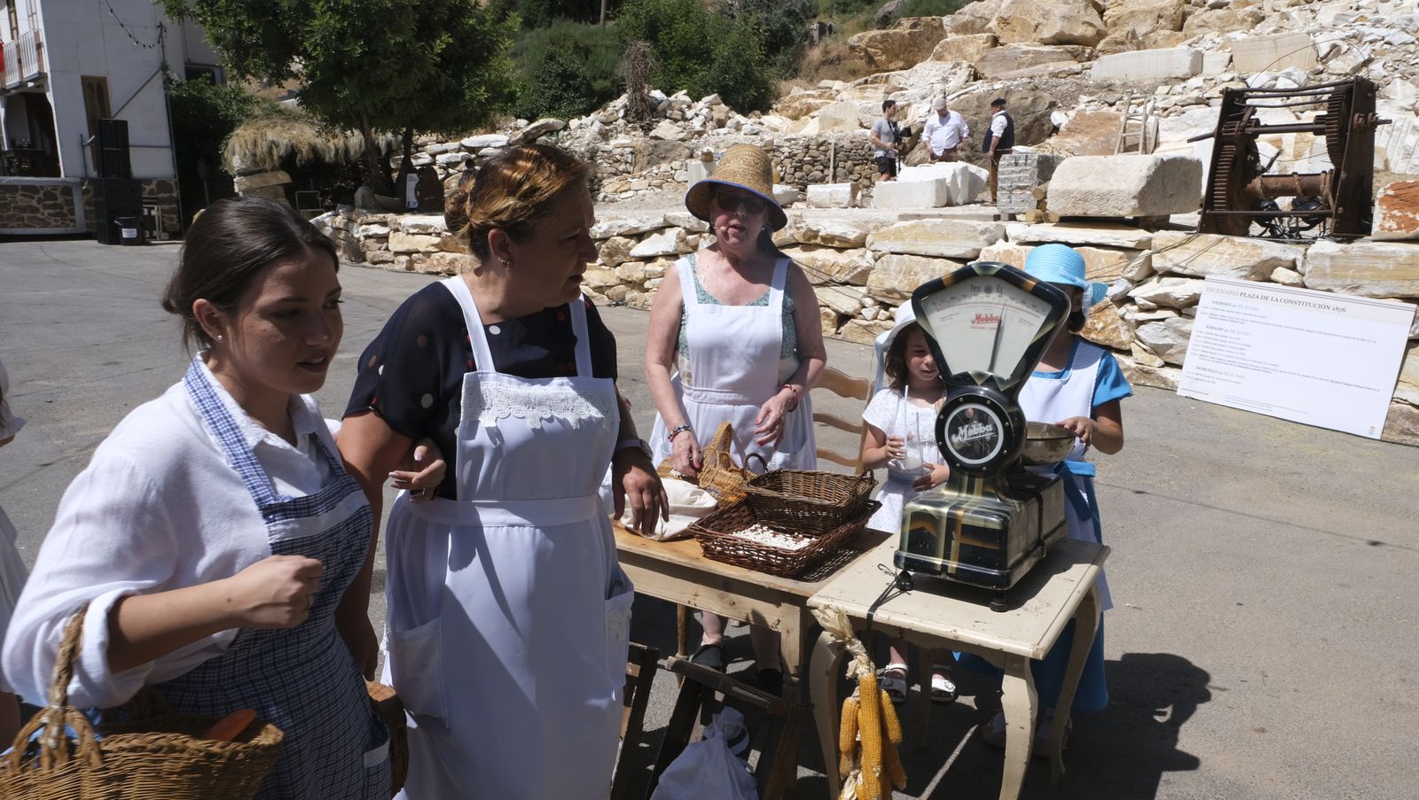 Imágenes de la recreación histórica Canteros y Caciques de Macael