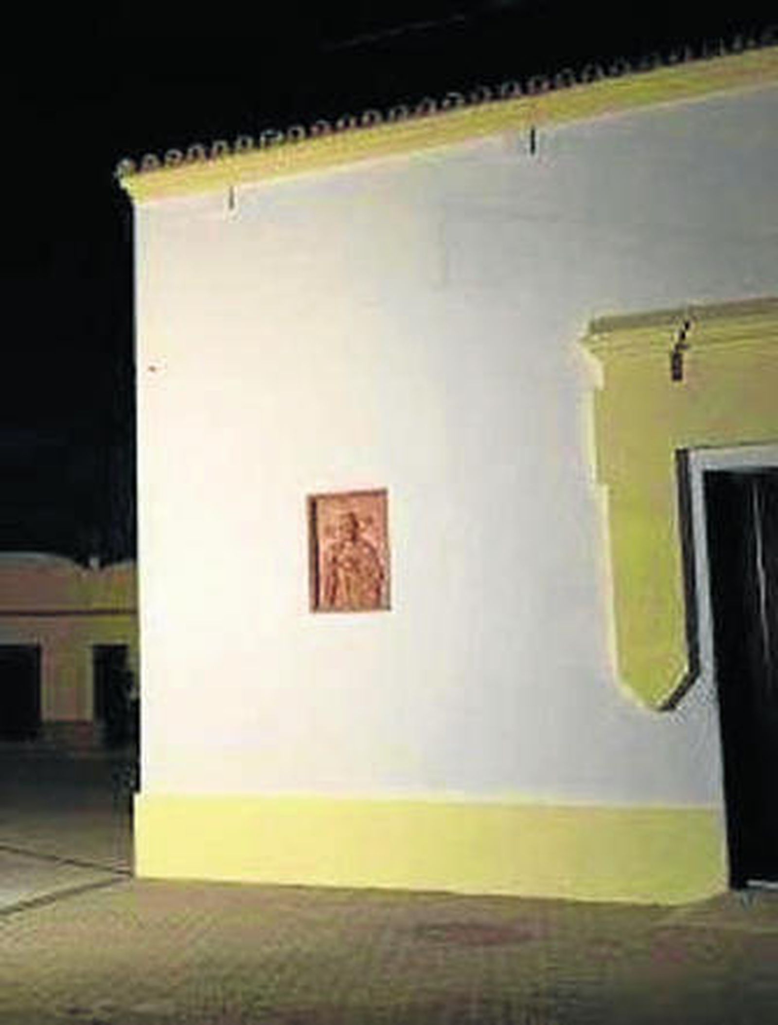 Relieve colocado en el templo.