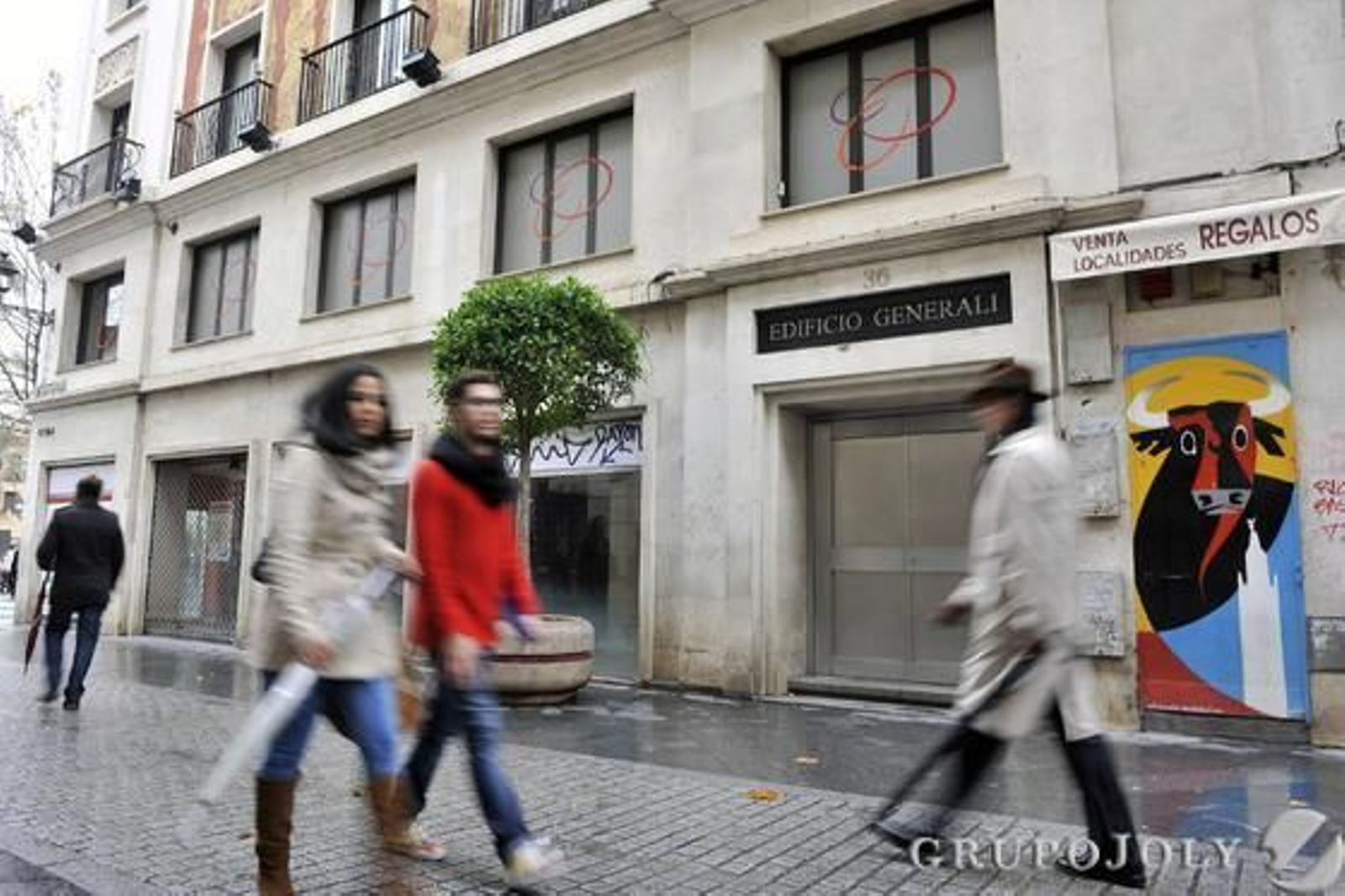 El Edificio Generali en la Plaza Nueva, esquina con Tetuán.

Foto: Diario de Sevilla
