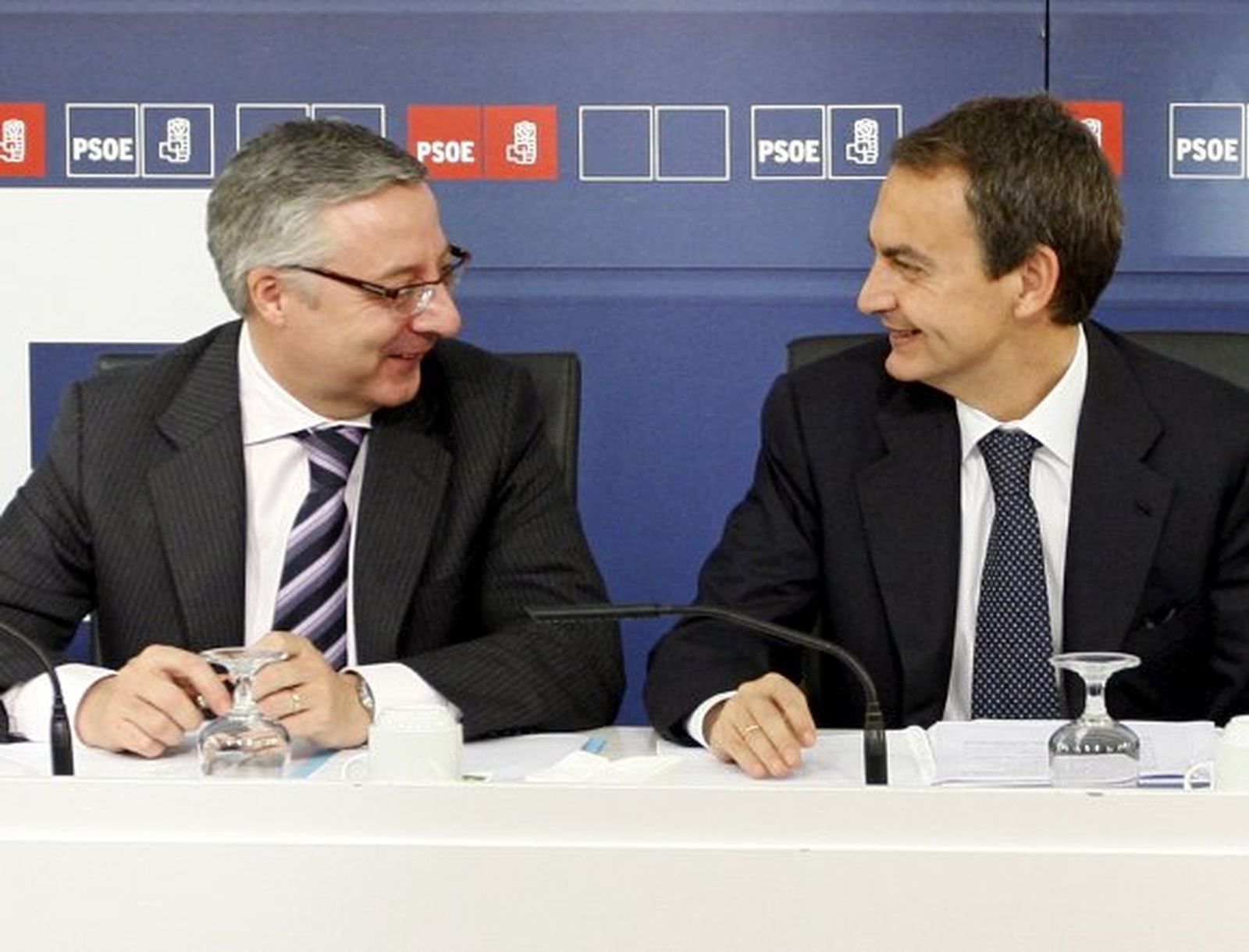 De la Vega y Blanco garantizan que Zapatero será candidato de nuevo en 2012