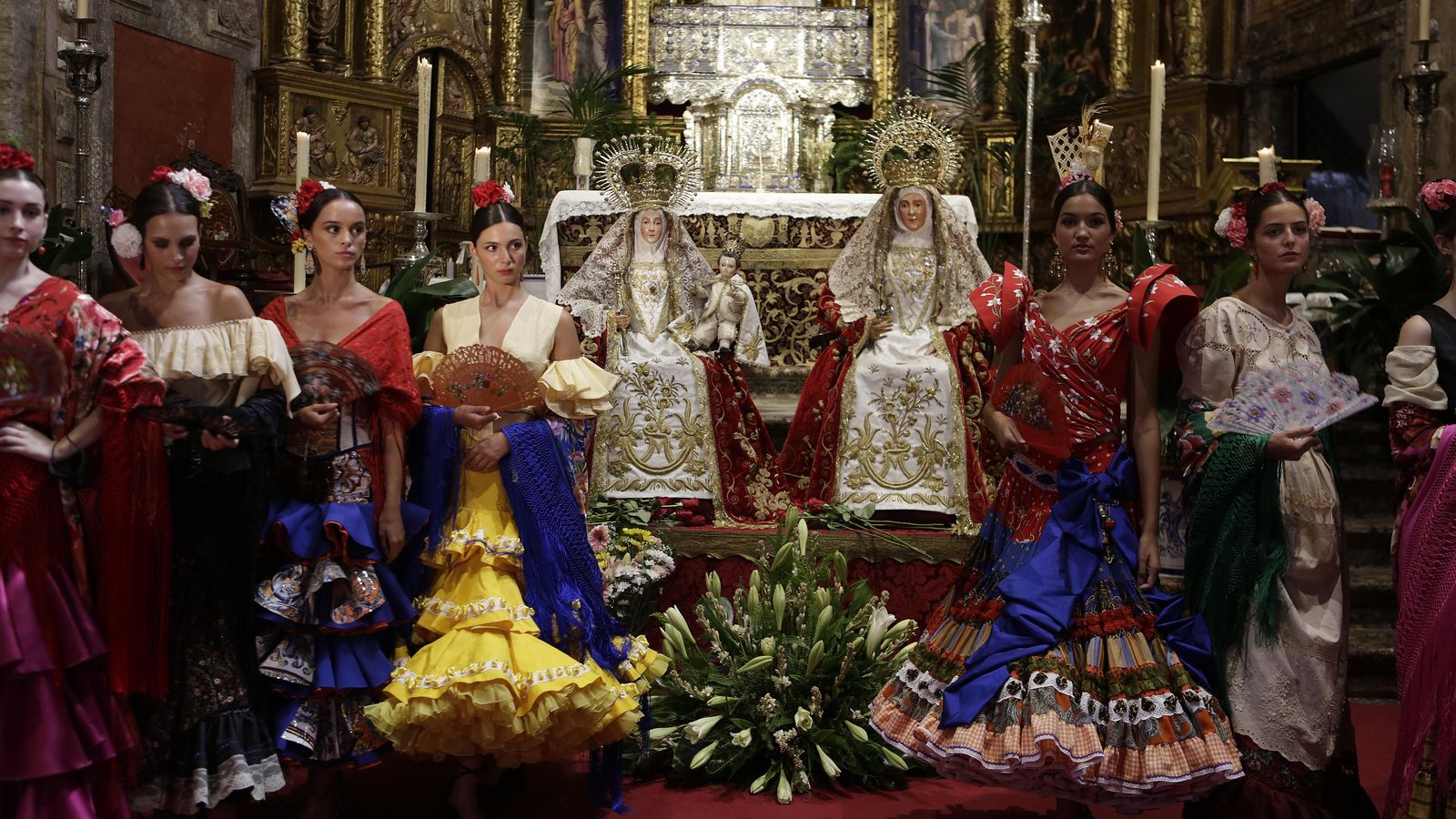 Presentación del diseño 'La Santanita' con motivo de la Velá de Santa Ana organizada por la asociación Qlamenco.